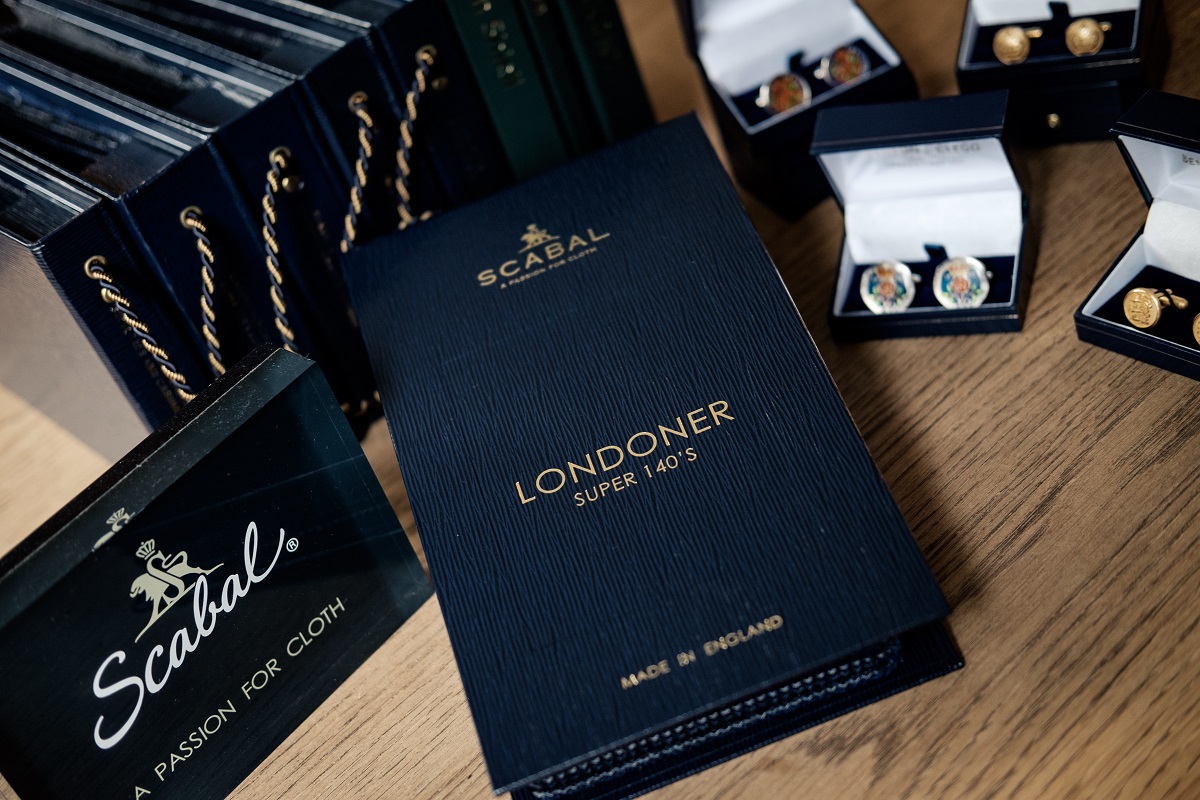 7451f8d0-b3c3-407b-b41d-090abbe37017